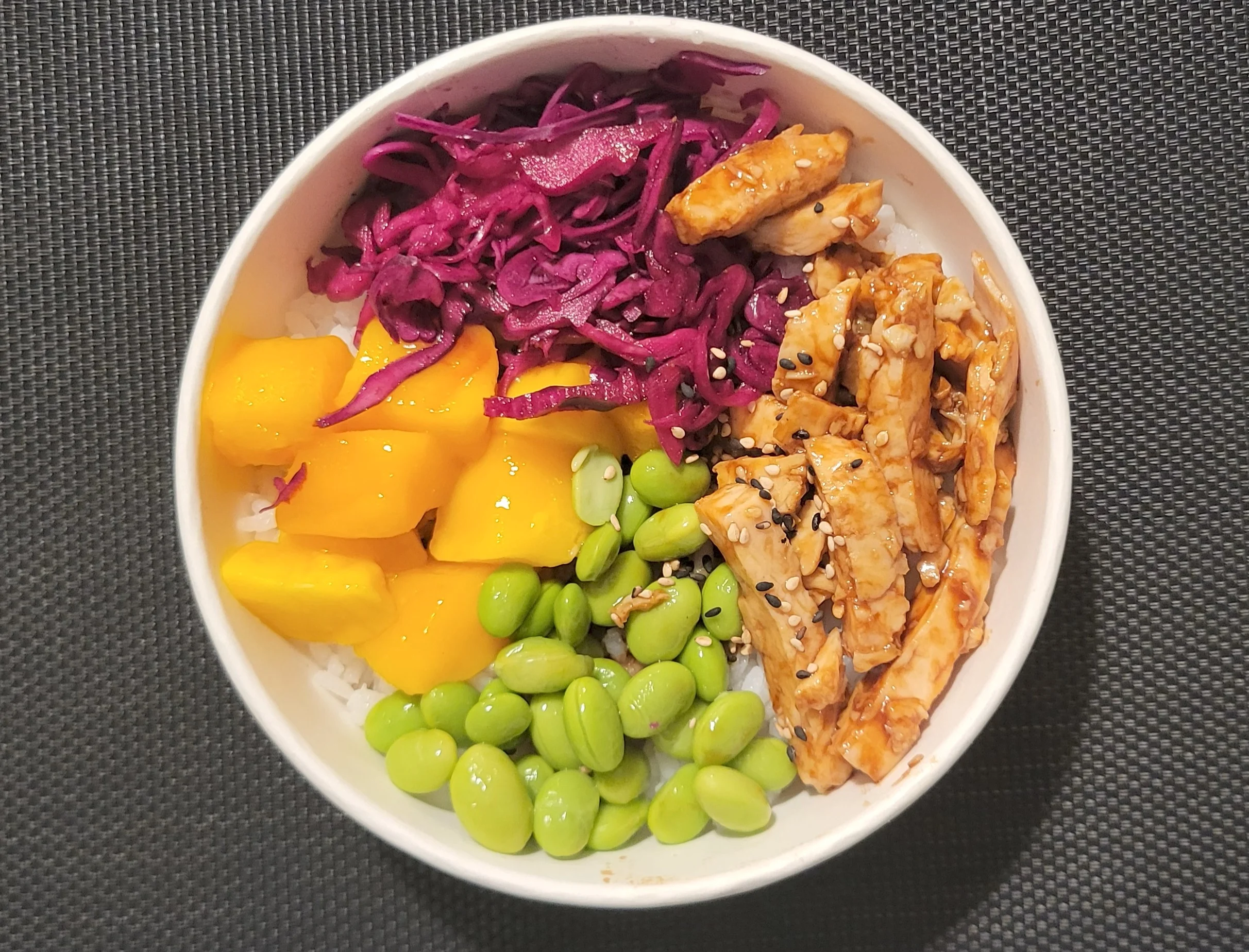 Mini poke bol poulet